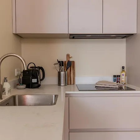 아파트 & Trainhouse